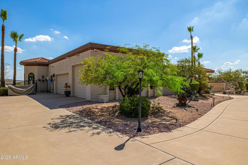 16557 E Nicklaus Dr Front East side