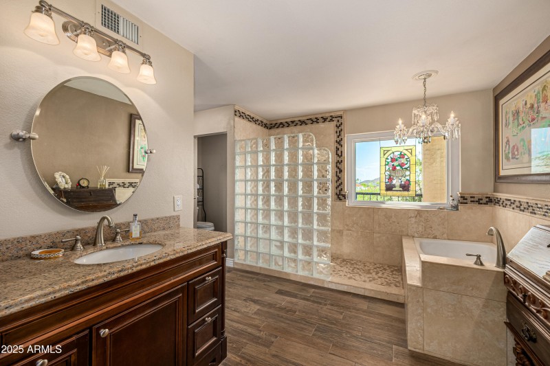 16557 E Nicklaus Dr Primary Bathroom ang