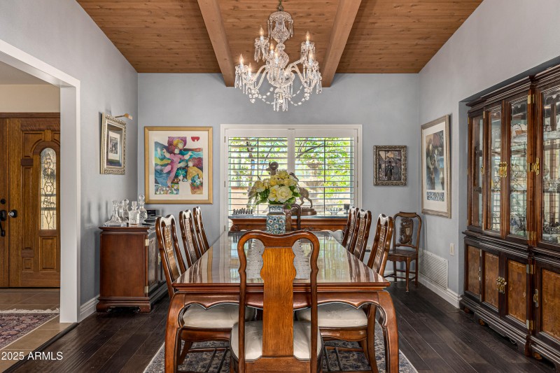 16557 E Nicklaus Dr Dining Room