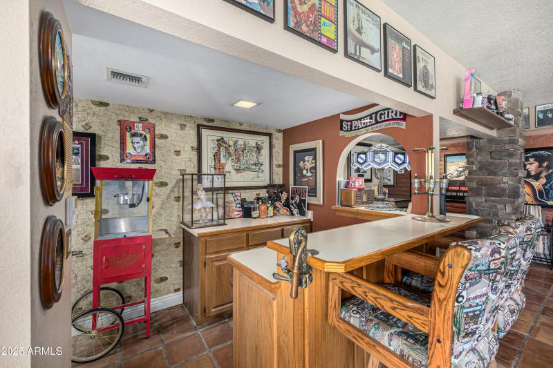 16557 E Nicklaus Dr 2nd Bar & Kitchen