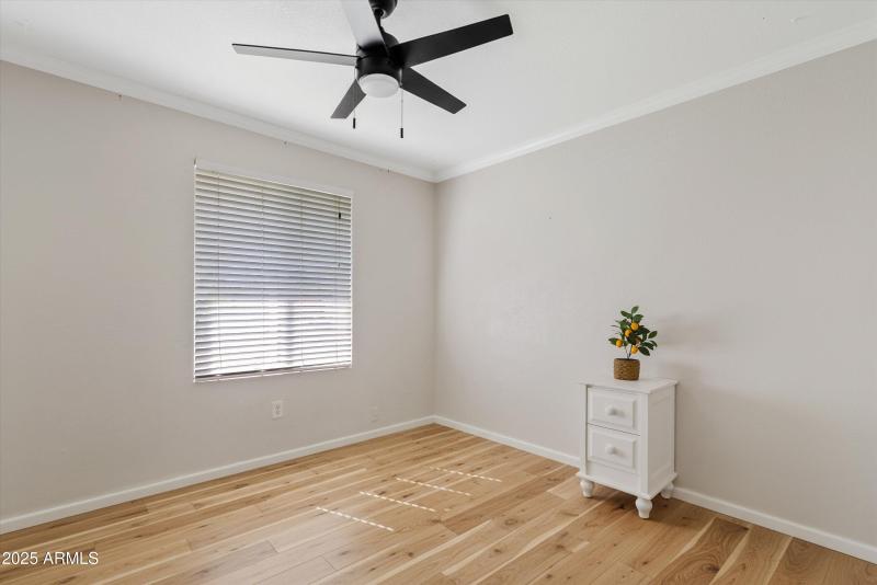 Virtual rendering with flooring