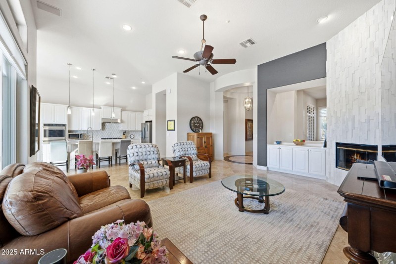 40406 N HAWK RIDGE TRL