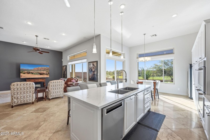 40406 N HAWK RIDGE TRL