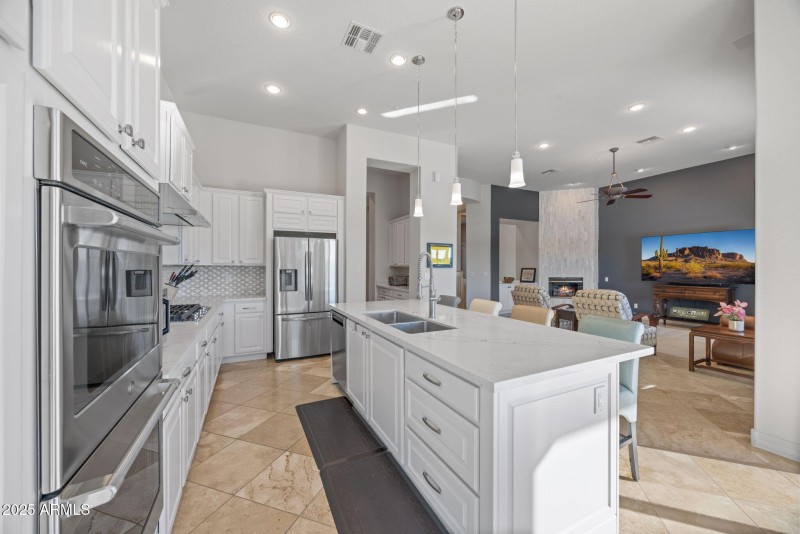 40406 N HAWK RIDGE TRL