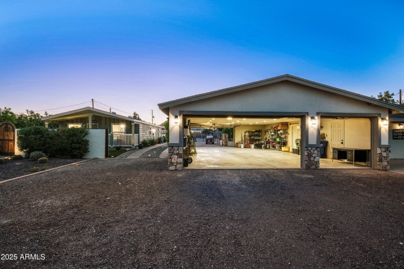 18-15220N27S-ocupix-TWI-