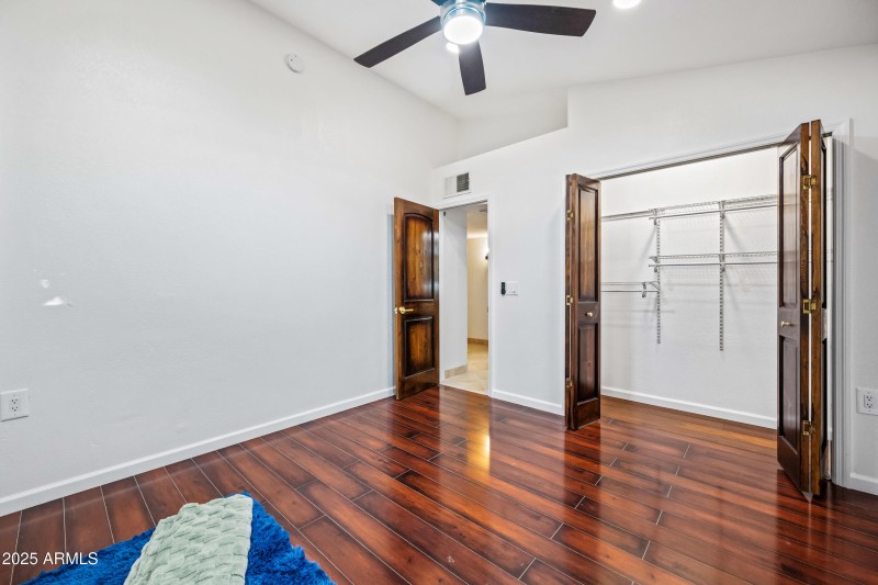 15220 Bedroom 4 - lighted closet