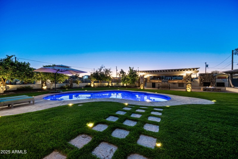 32-15220N27S-ocupix-TWI-