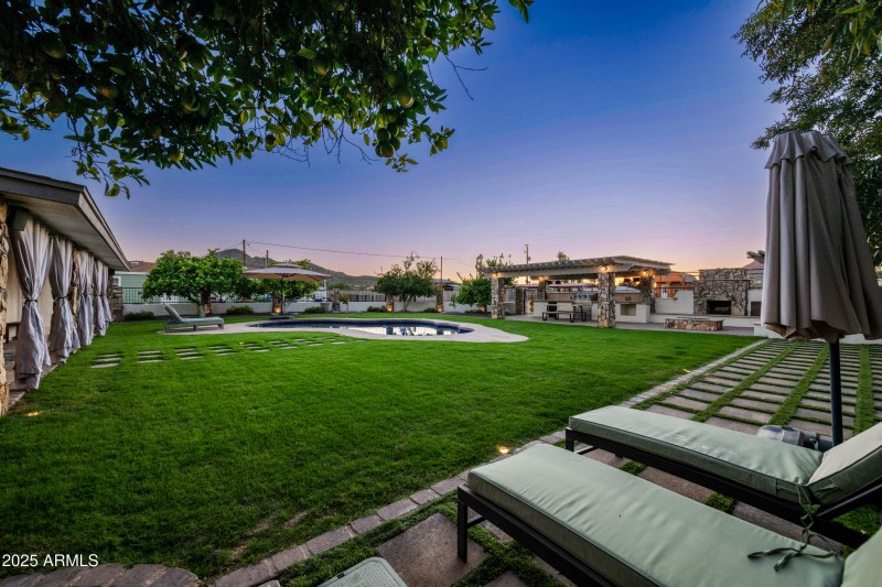 38-15220N27S-ocupix-TWI-