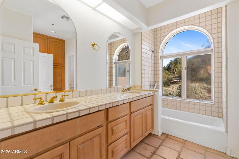 32-web-or-mls-26055-n-107th-way