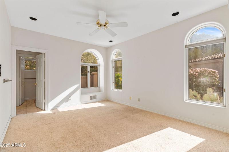 33-web-or-mls-26055-n-107th-way