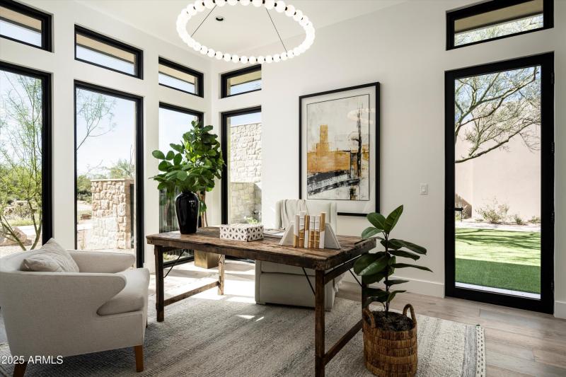 16-8386 E Leaning Rock Staged-18