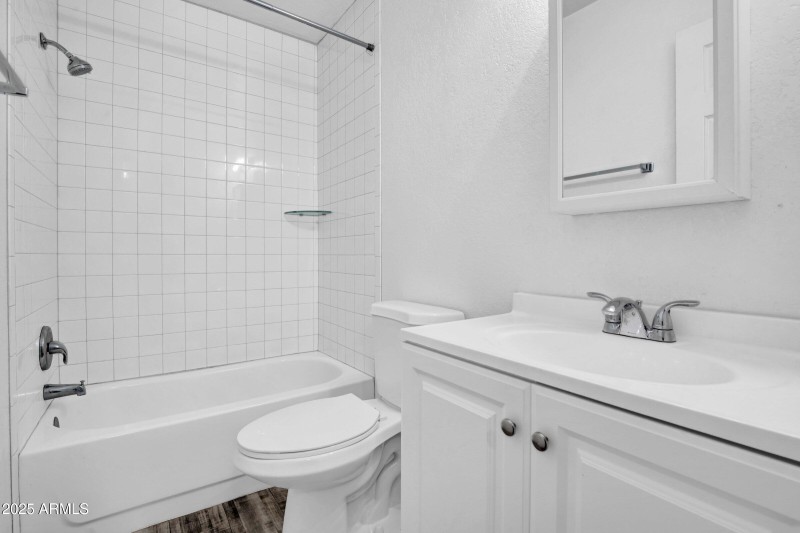 10-custom-1123 W Fillmore St-10