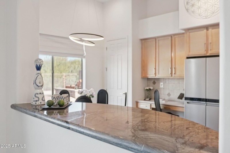 Quartzite-Topped Breakfast Bar