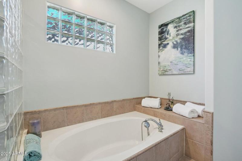 Relaxing Soaking Tub