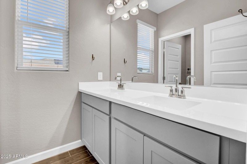 21-web-or-mls-36941 N Aleutian Dr-21