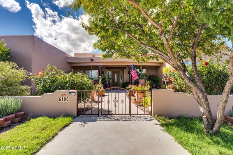 Front Entrance Courtyard