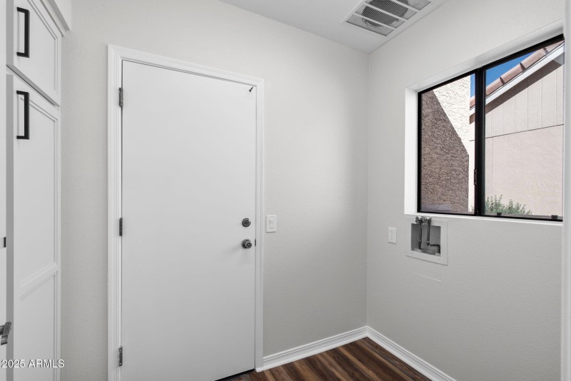 014__10625 E Navajo Pl