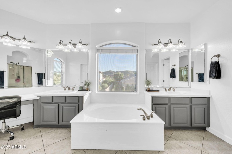 4509 W McNeil Street, Laveen, AZ 85339