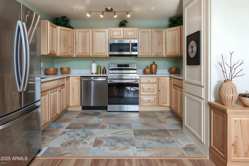 collov-ai_20251107193844_es9ahn