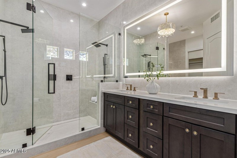 20251022171307675335000000-o