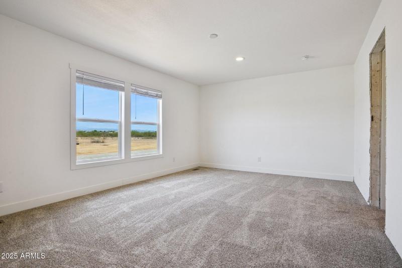 18-web-or-mls-23117-w-duane-ln