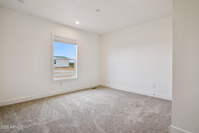 27-web-or-mls-23117-w-duane-ln