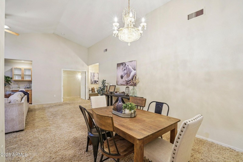 16-web-or-mls-Bonnie Brae Dr-S0811-016