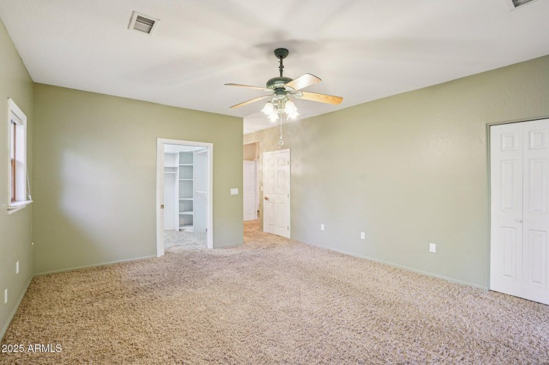 38-web-or-mls-Bonnie Brae Dr-S0811-038