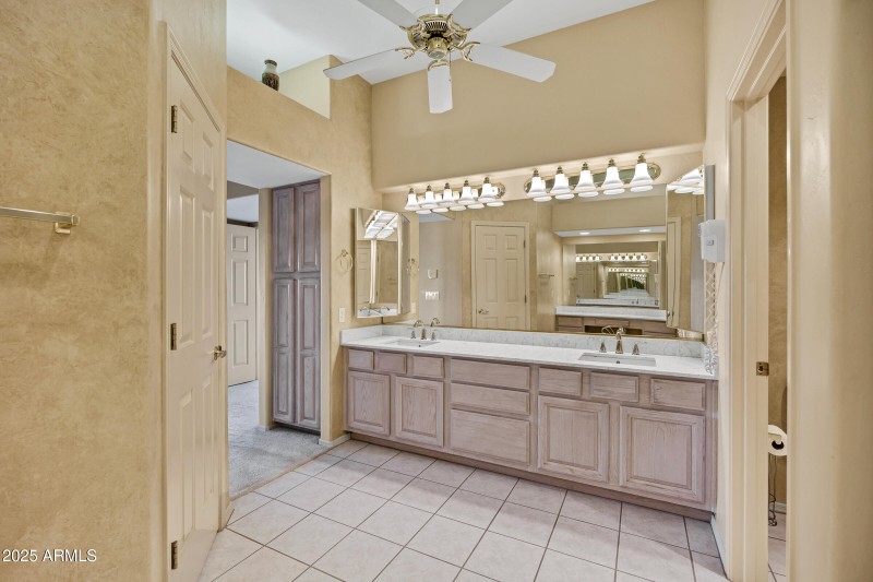 Master bath/double vanities/quartz