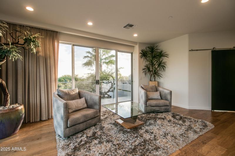 Calle De Las Brisas-100