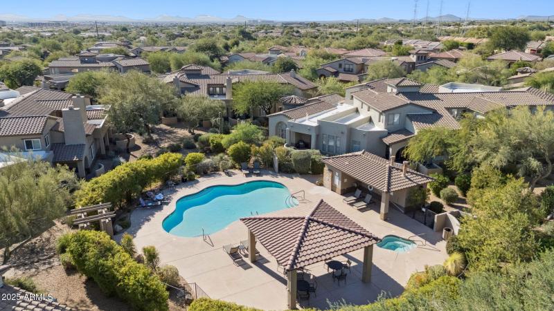 Community Pool & Spa2