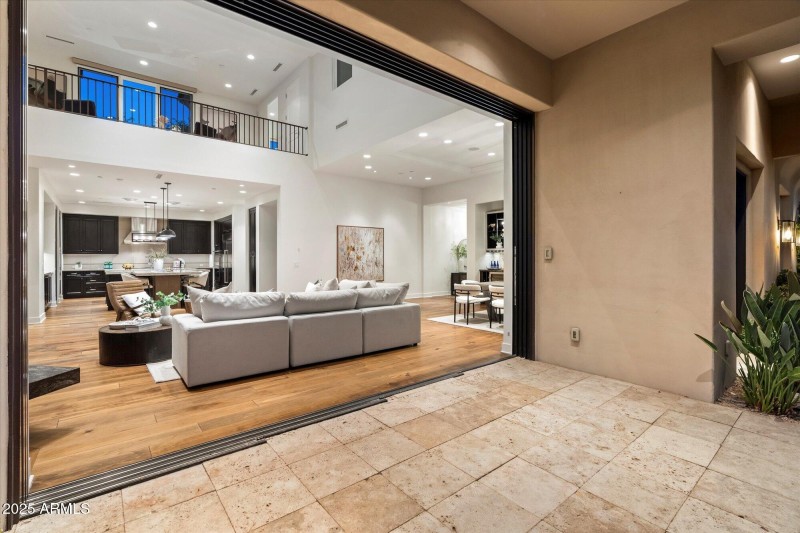 Electric Retractable Glass Wall