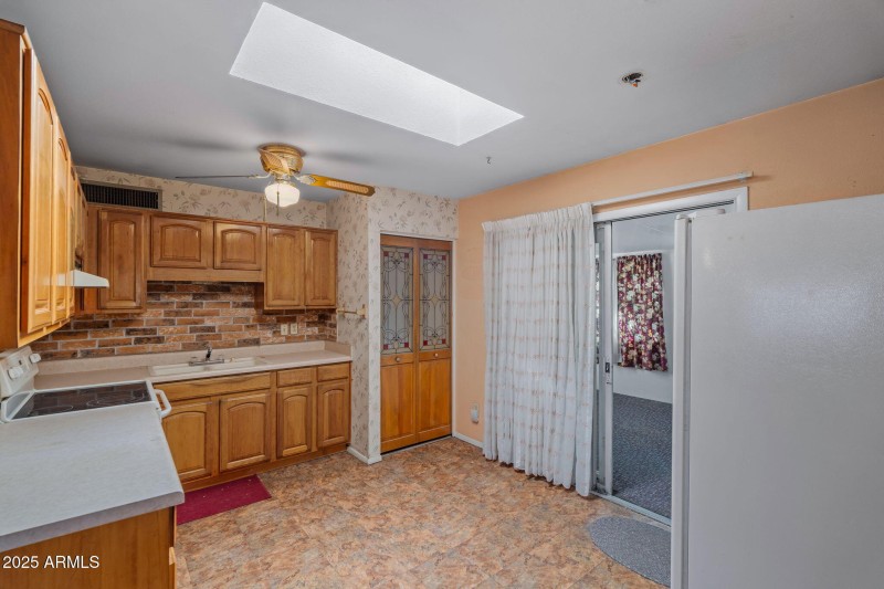 14-web-or-mls-4531 E Southern Ave--22