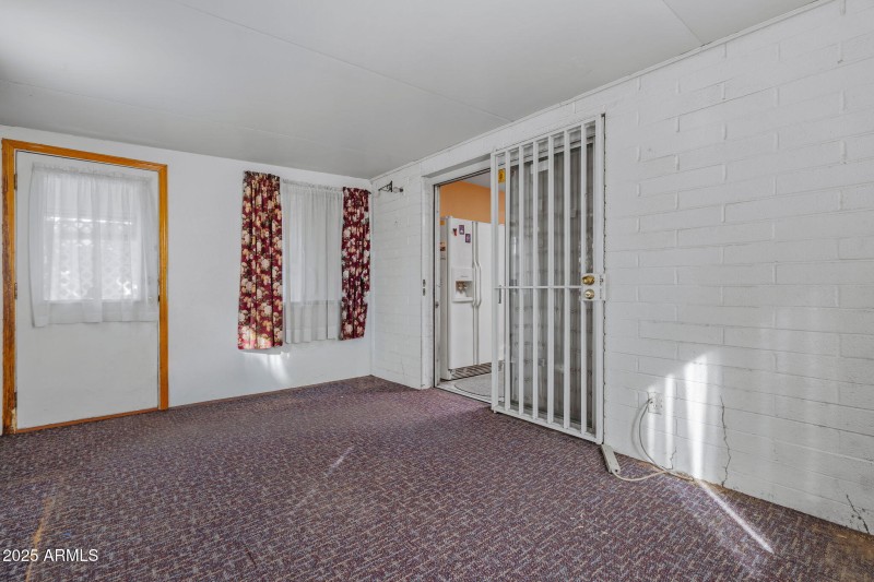 16-web-or-mls-4531 E Southern Ave--24