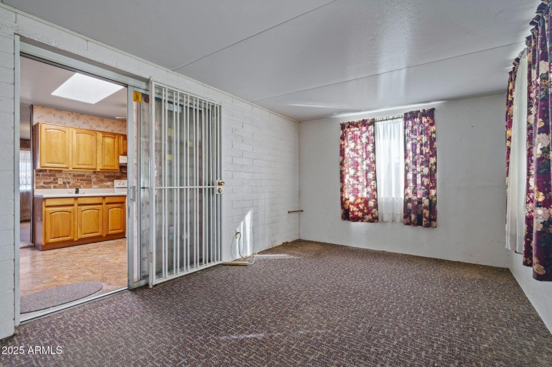 18-web-or-mls-4531 E Southern Ave--26