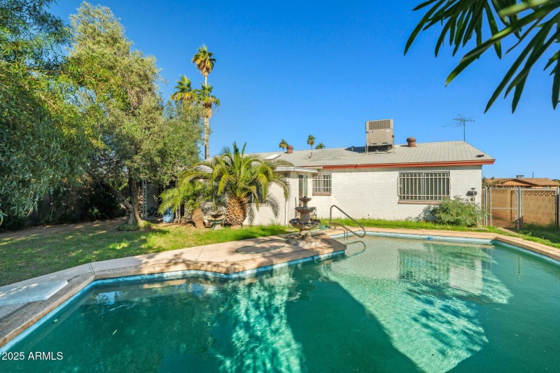 29-web-or-mls-4531 E Southern Ave--29