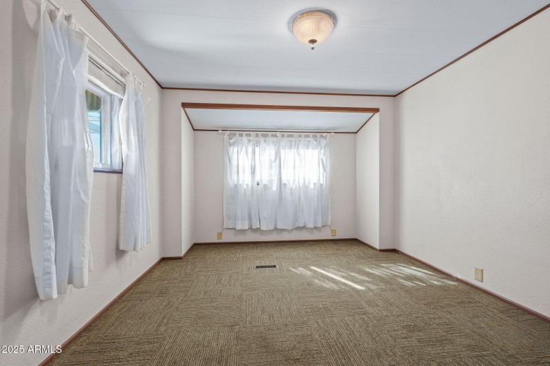 6-web-or-mls-2729 E Juniper Ave--6