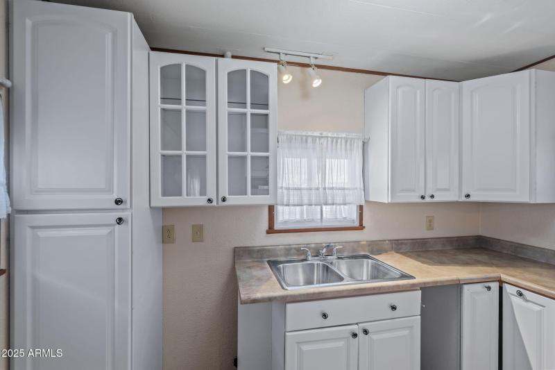 22-web-or-mls-2729 E Juniper Ave--21