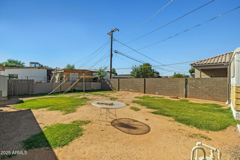 47-web-or-mls-2729 E Juniper Ave--47