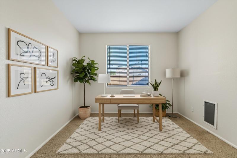 Den Virtually staged