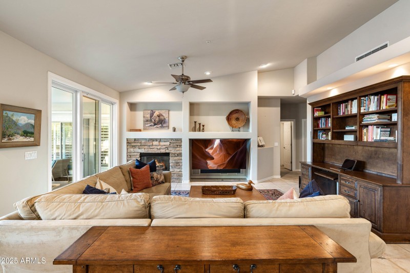 10836 N 95th Pl 2 of 9