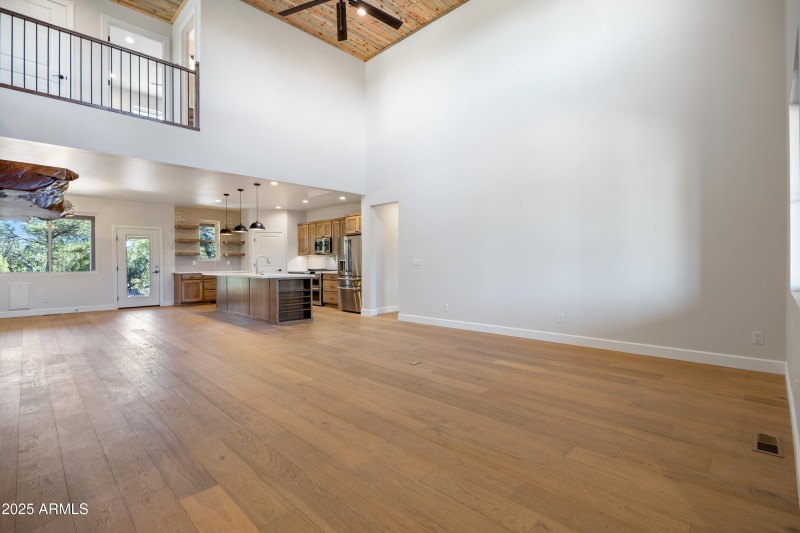 2268RoundaboutCir-HeberOvergaardAZ-9