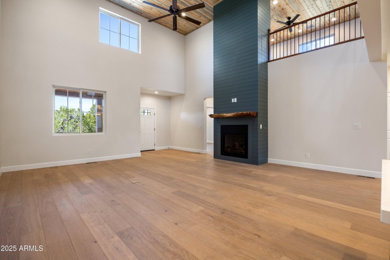 2268RoundaboutCir-HeberOvergaardAZ-10