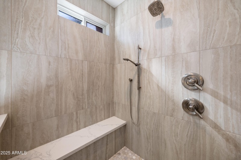 2268RoundaboutCir-HeberOvergaardAZ-21