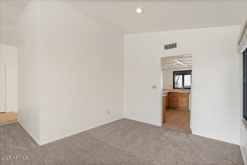 10-Dining and Kitchen