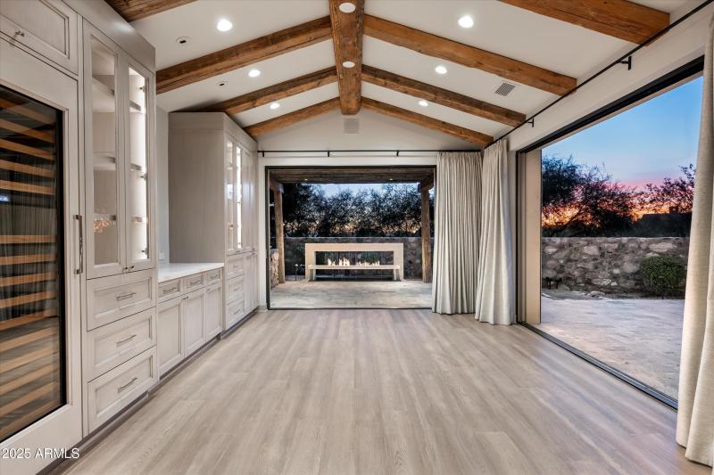 017_Dining Room Views