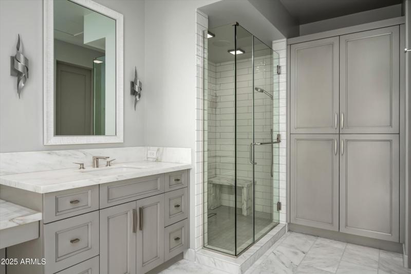 039_Primary Bathroom