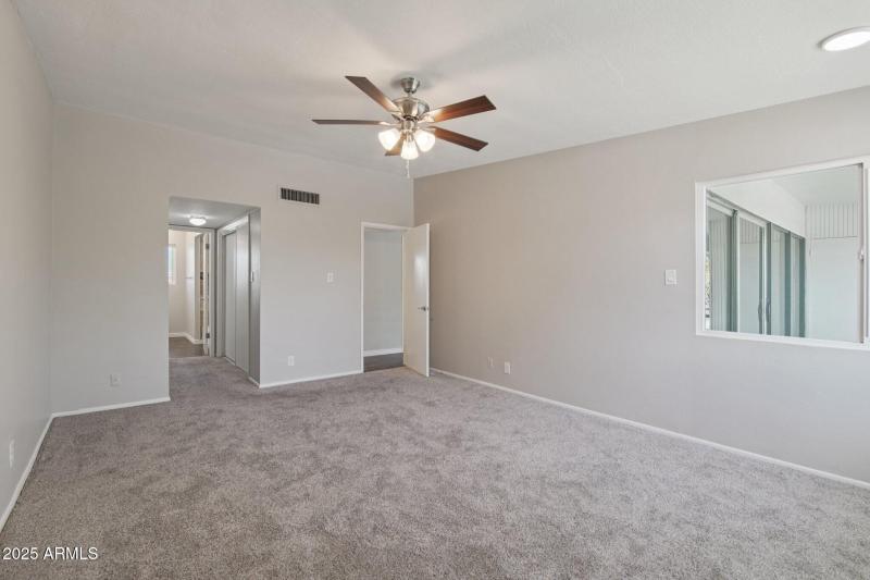 12-web-or-mls-N 20th St 201-S1011-012