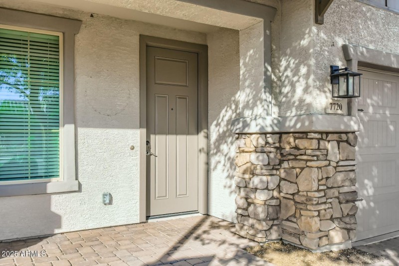 05 Exterior Front Entry