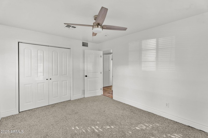 34-web-or-mls-3420 N 45th st-36